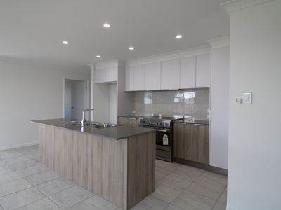 12 Timothy Cres, Rosewood