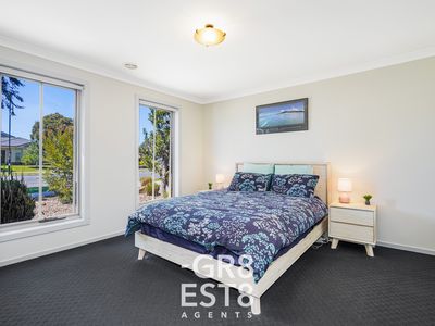 7 HAYTON PARK BOULEVARD, Cranbourne West