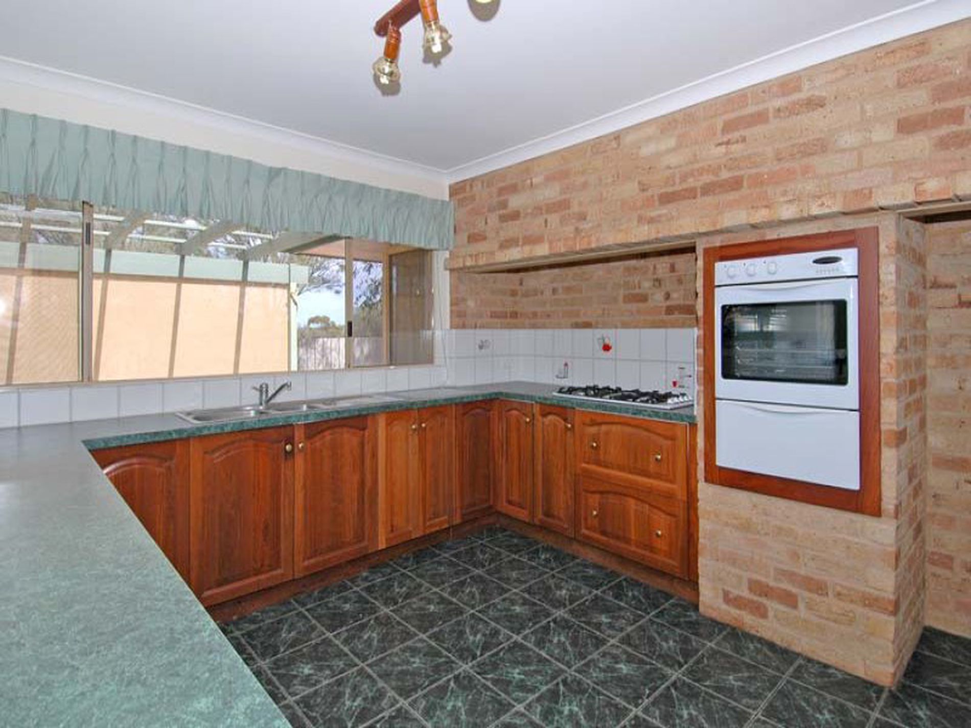 9 Nickel Lane, Hannans