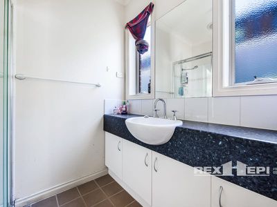 8 Cottage Link, Pakenham