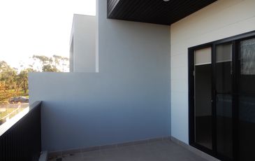 7 TAGORE WALK, Officer
