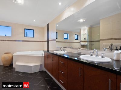 18 Old Belvidere Promenade, East Perth