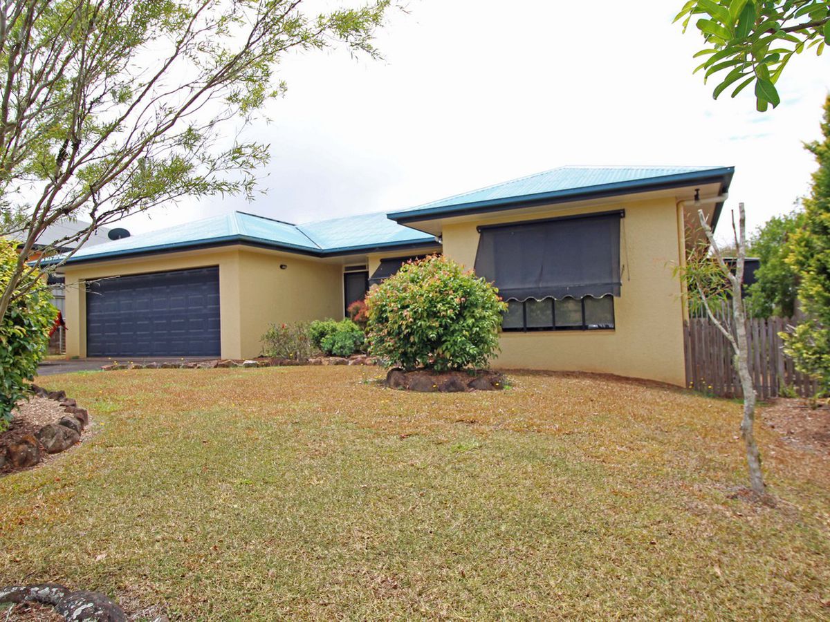 7 Jannina Drive, Atherton