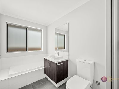 6 Ross Street, Byford