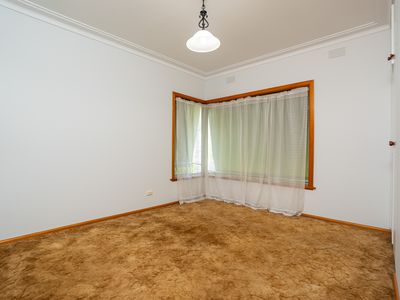 32 WATSON STREET, Wodonga