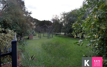 10 Fox Road, Beaconsfield Upper