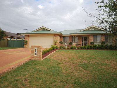 3  Lancaster Park Place, Dubbo