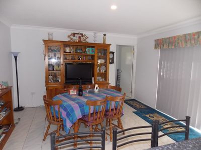 11 Brightwaters Close, Brightwaters