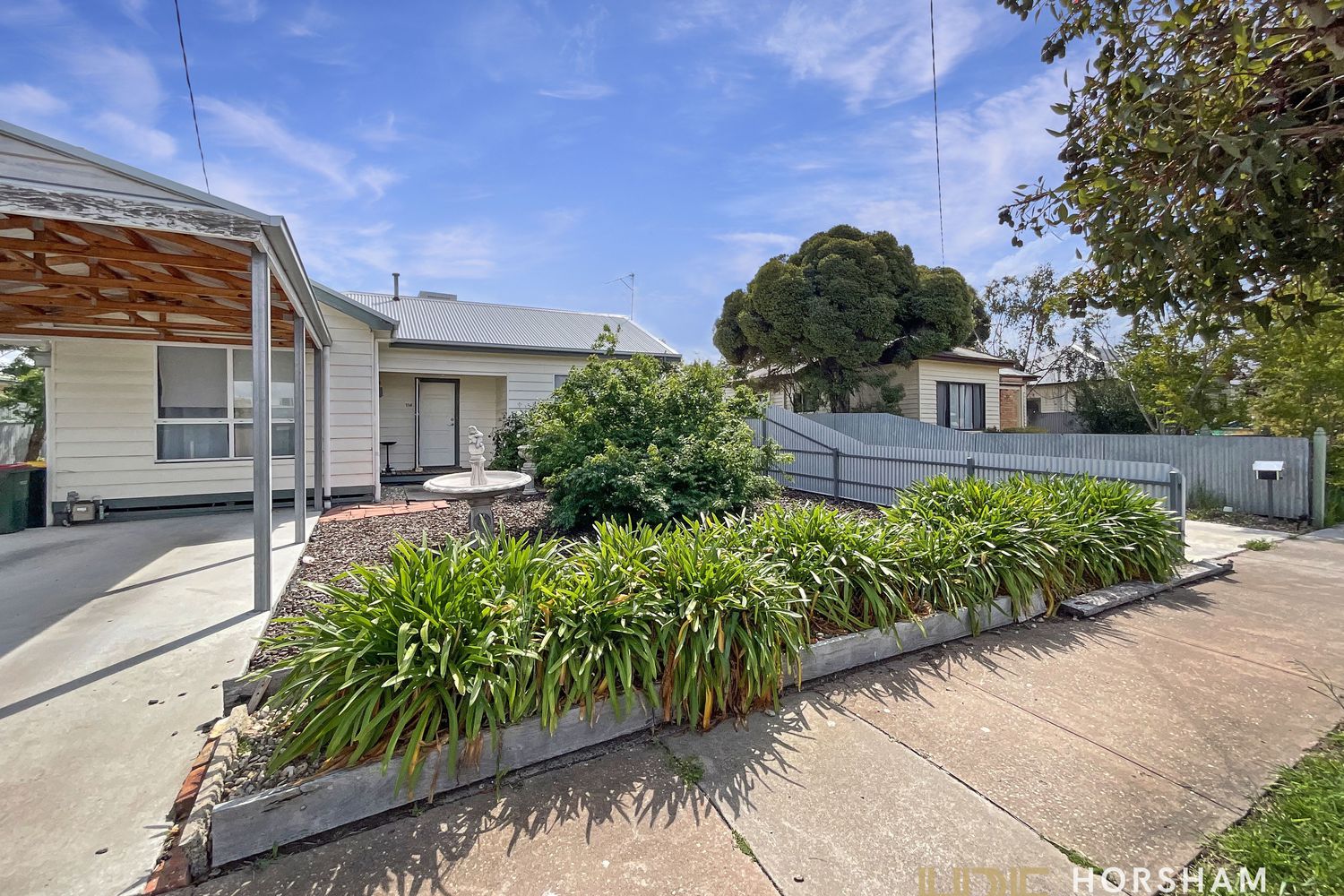 2 / 114 Bennett Road, Horsham