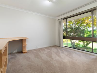 406 CARLMA CRESCENT, Lavington