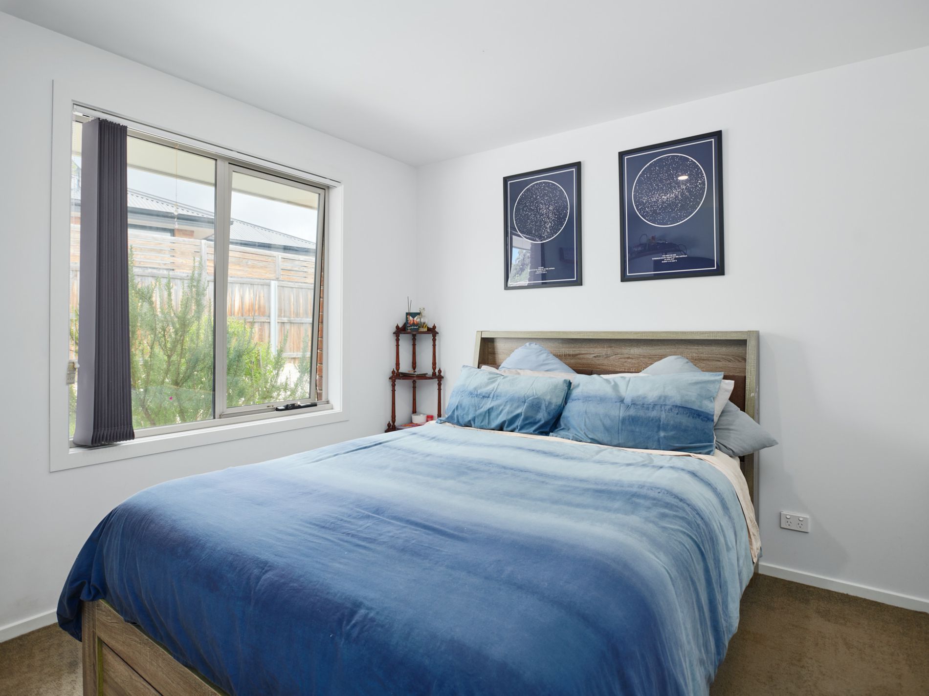 2 / 5 Space Court, Snug