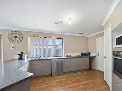 14 Joseph Banks Boulevard, Banksia Grove