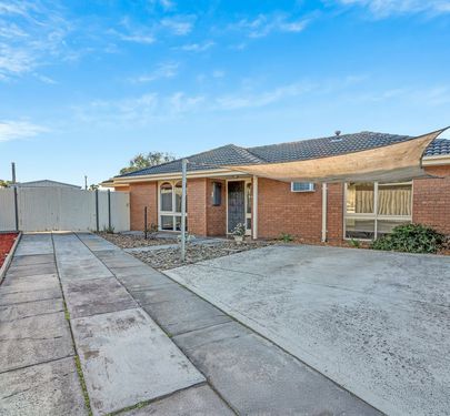 9 Elaine Court, Cranbourne