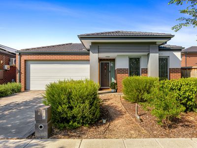 4 Ostend Crescent, Point Cook