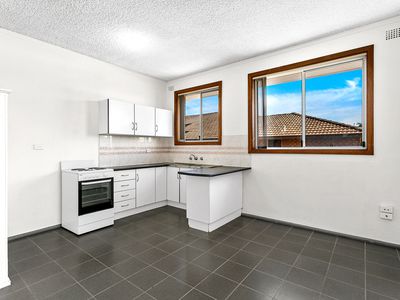 4 / 13 Peterborough Avenue, Lake Illawarra