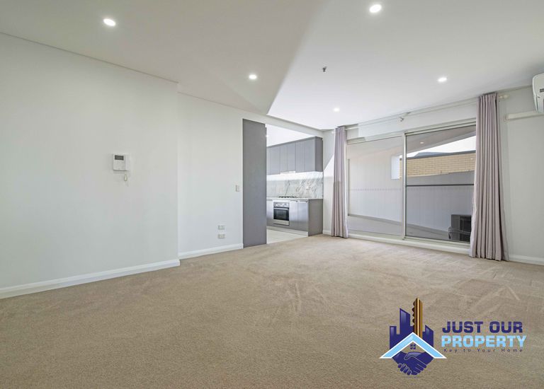 604 / 61 Rickard, Bankstown