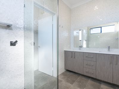 1 / 116 Gloucester Ave, Shoalwater