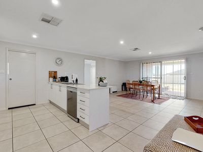 20 Hindmarsh Esplanade, Dubbo