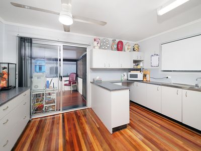 1 Plunkett Street, Woodridge