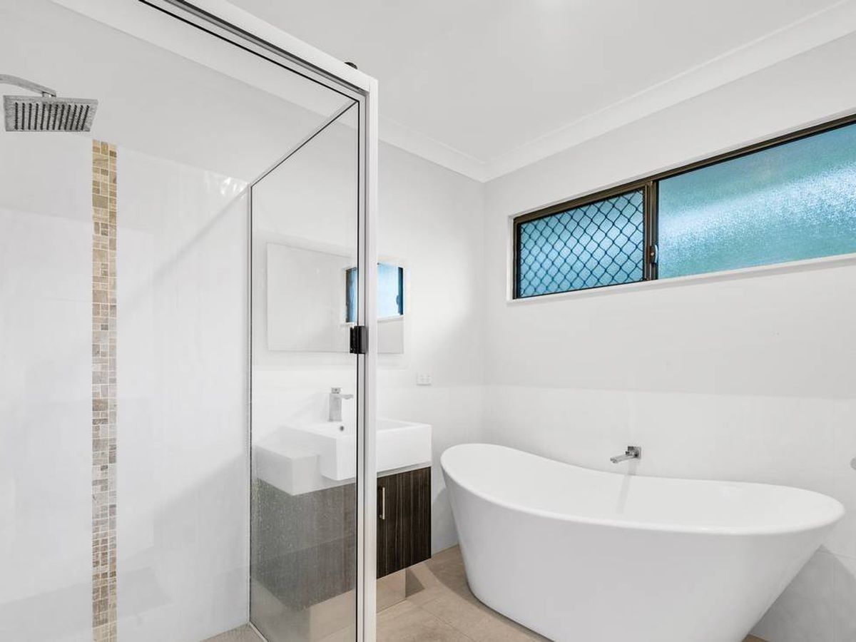 30 Lavender Crescent, Atherton