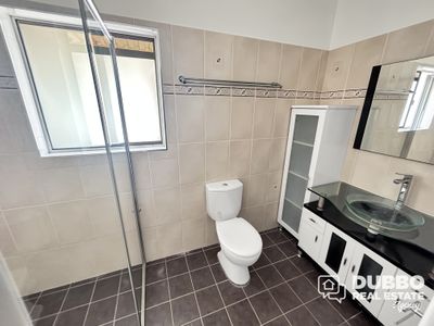 427 Wheelers Lane, Dubbo