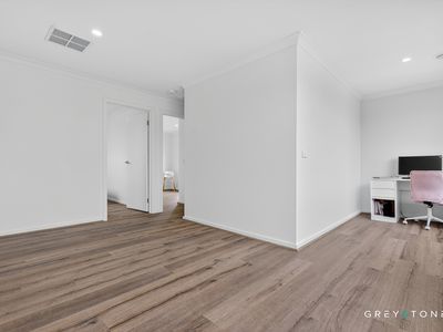 83 Merindah Boulevard, Deanside