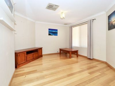 32 Argonaut Avenue , Waikiki