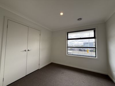 92 Treeve Parkway, Werribee