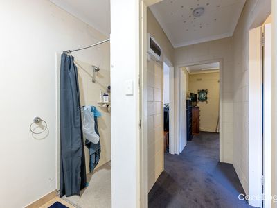 2 / 5 Schwarz Avenue, Horsham