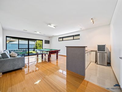 10 Tindal Avenue, Yangebup