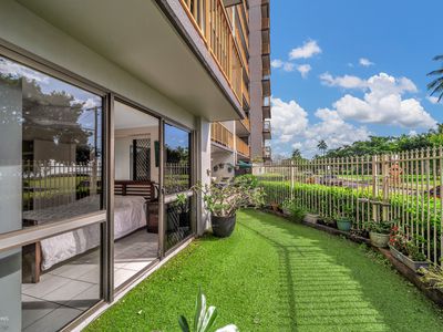 2 / 249-255 Esplanade, Cairns North