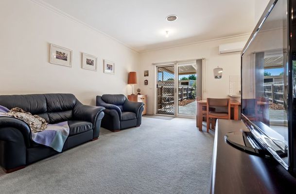 11 Klein cresent, Roxburgh Park