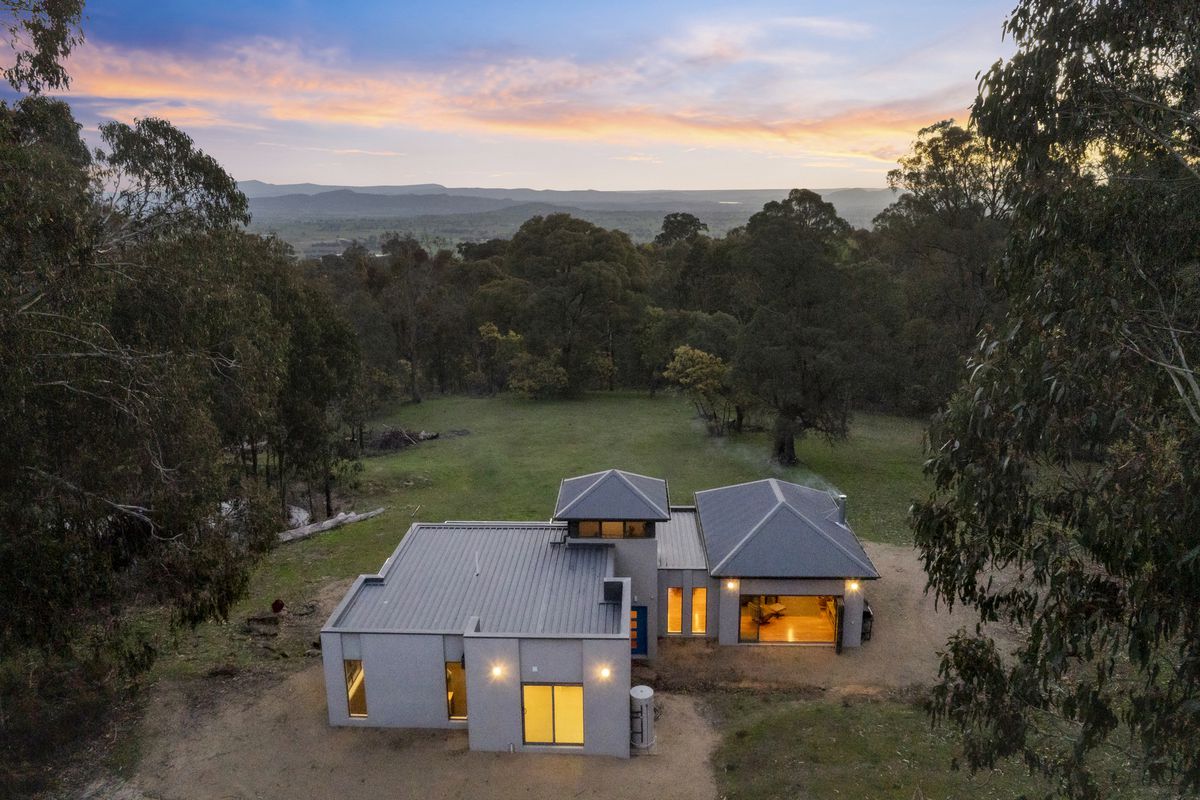 22 Hill Top Lane, Barwite