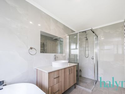 2 / 6 Bruning Road, Manning