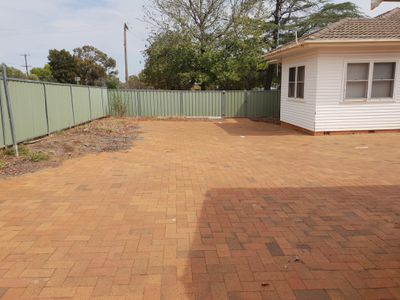 11 Gillis Street, Dubbo