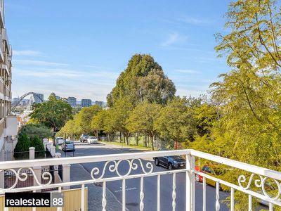 2 / 28 Nile Street, East Perth