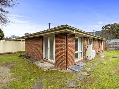 3 / 11 The Avenue, Ferntree Gully