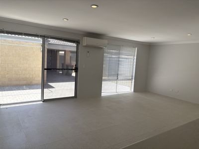 131 Lambeth Cir, Wellard