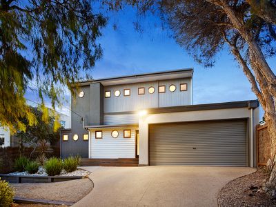 16 Marvin Avenue, Rye