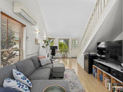 2 / 9 Nicholson Street, Greenslopes