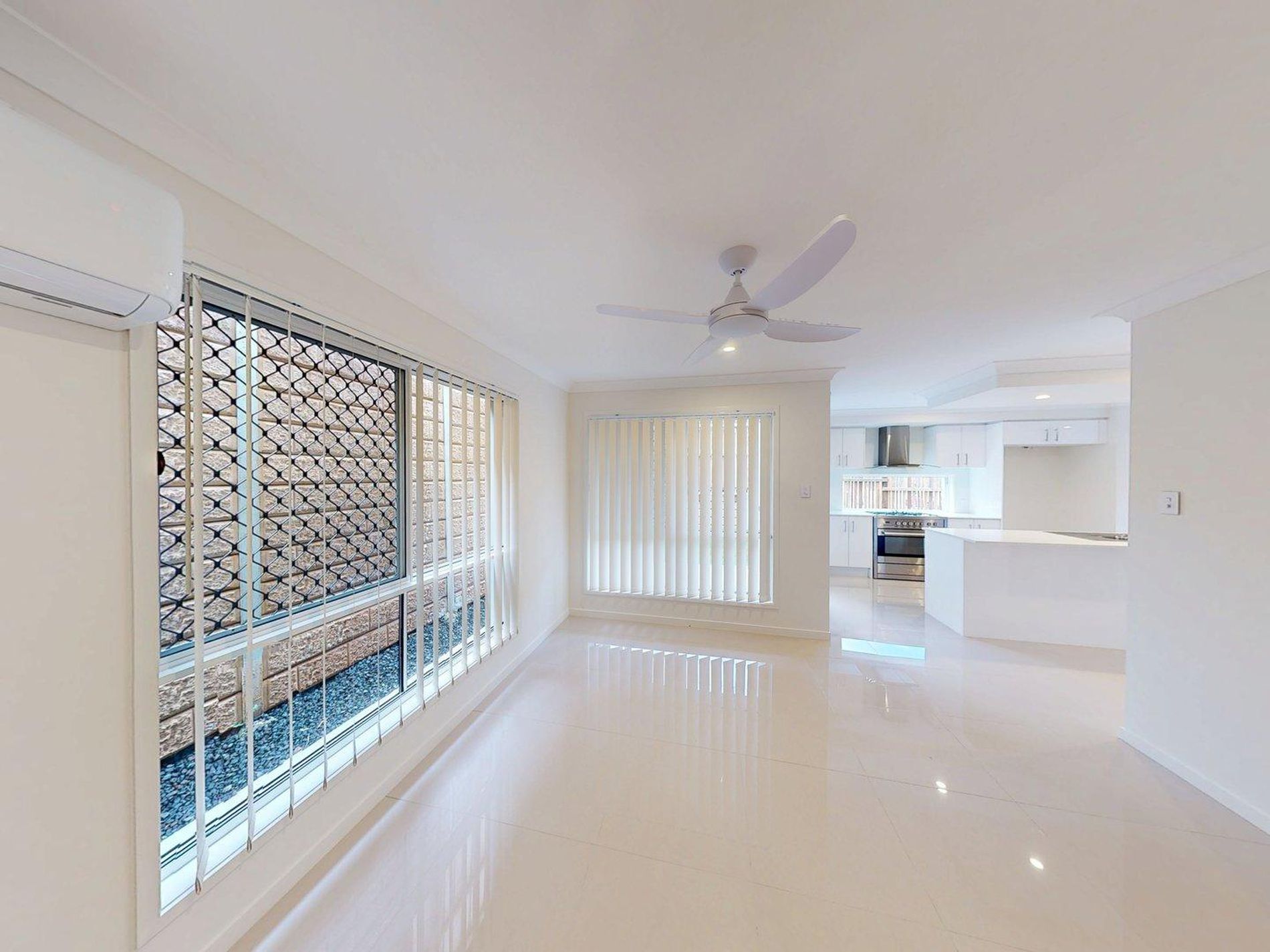 16 Jimna Circuit, White Rock