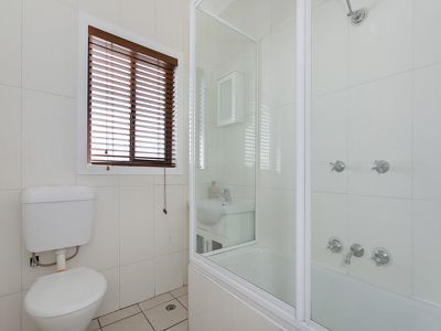 31 Lake Heights Road, Lake Heights