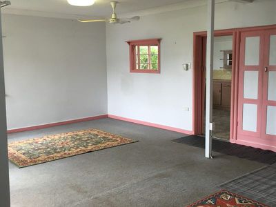 1366 Logan Road, Mount Gravatt East