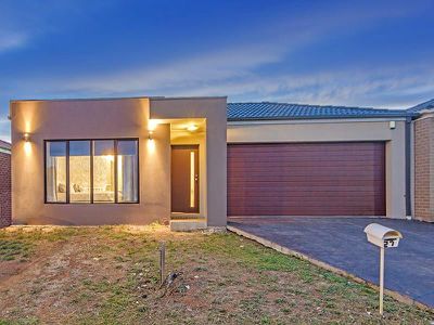 27 Basinview Drive, Tarneit