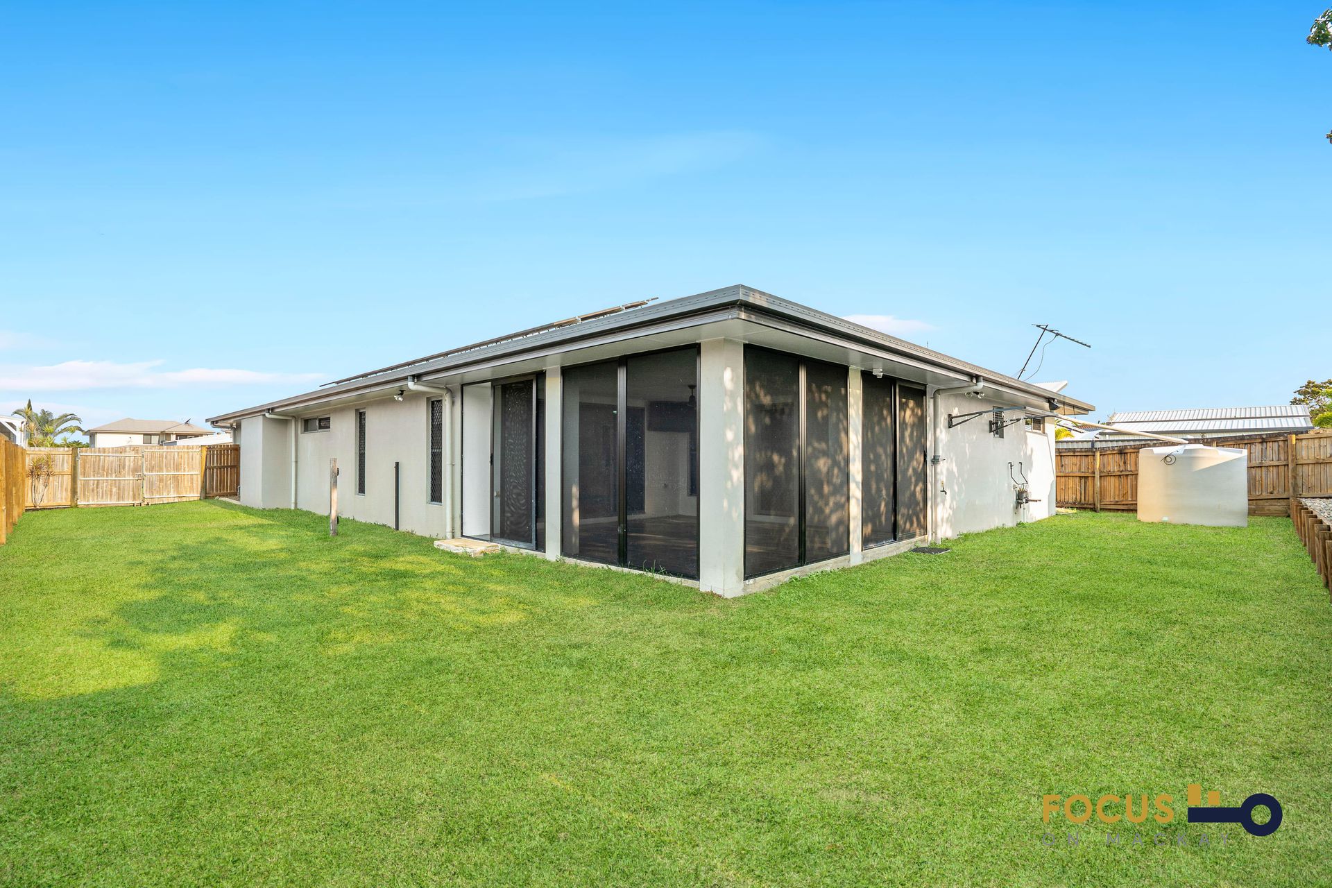 6 Chantilly Court, Glenella