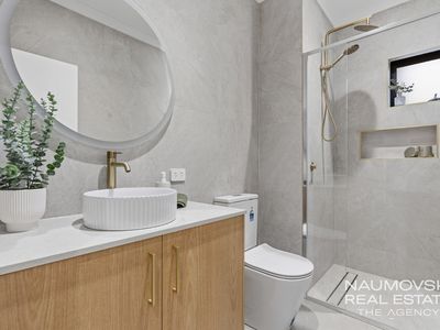 1 / 23 Peppering Way, Westminster