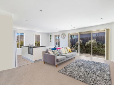 2 / 39 Tennyson Drive, Queanbeyan East