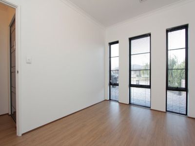 63 Ballycastle Loop, Canning Vale