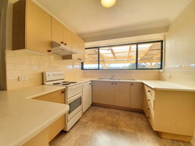 6 Brian Hambly Place, Dubbo