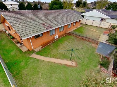 11 Diane Street, Dubbo